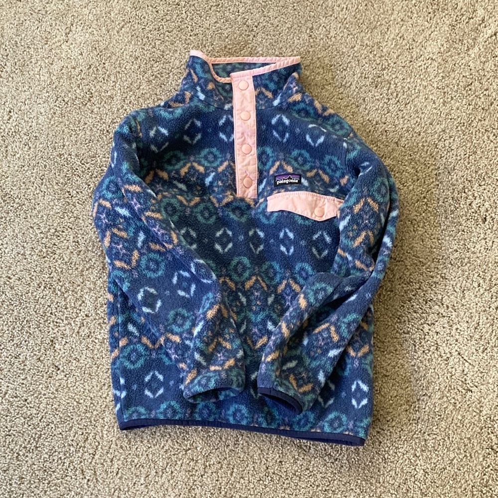 Patagonia Blue and Peach Patterned Fleece